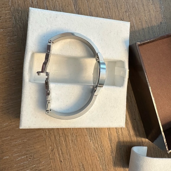 Coach silver bangle watch - Picture 6 of 10